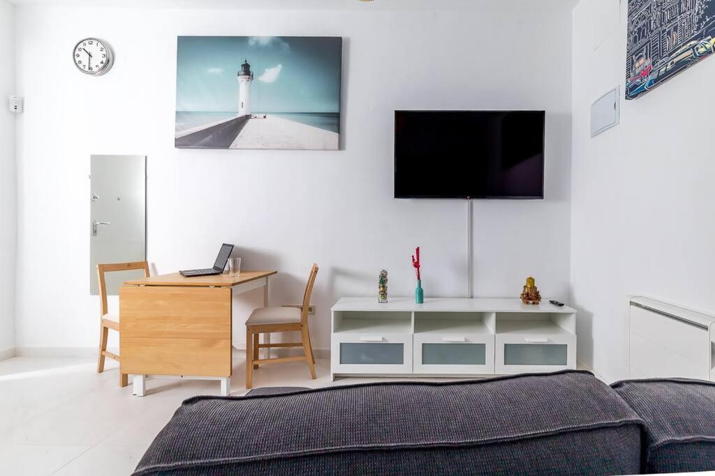 Estudio Acogedor En Zona Norte 马德里 外观 照片